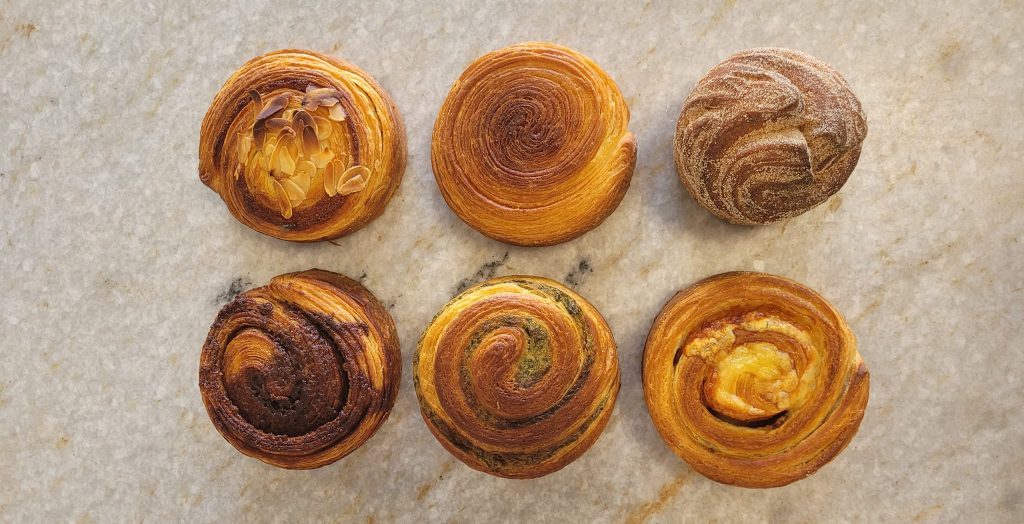 six cinnamon scrolls