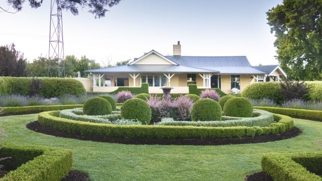 The-Bungalow-Ivy-Leaf-Chapel-IMAGE